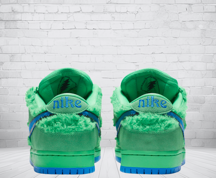 Nike Dunk Low SB "Grateful Dead Green Bear"