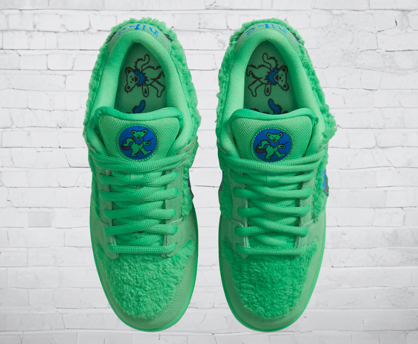 Nike Dunk Low SB "Grateful Dead Green Bear"