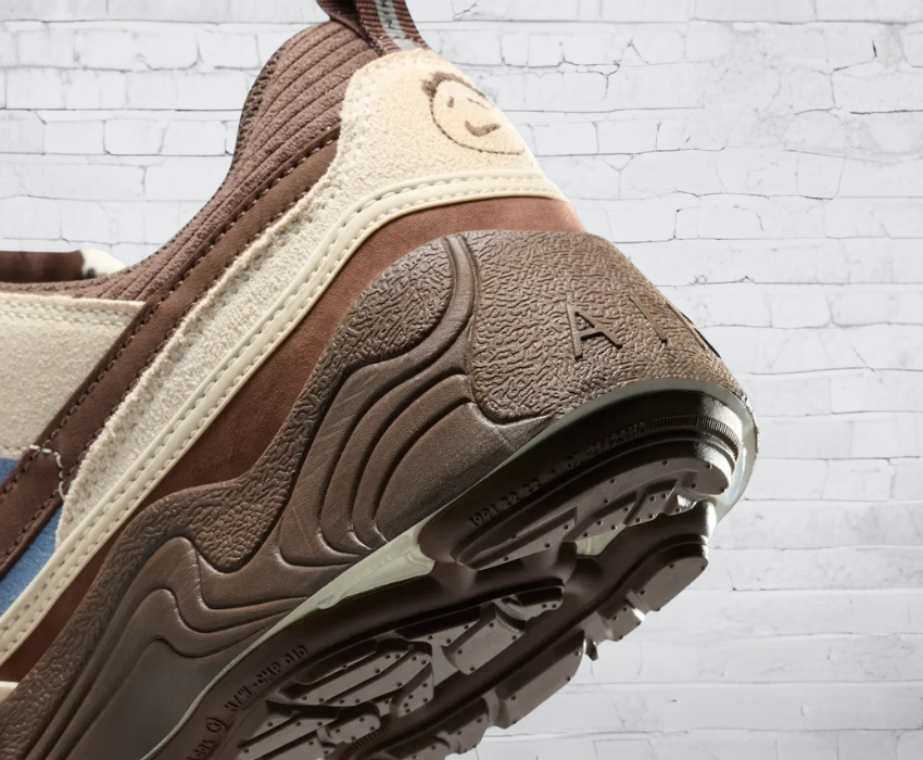 Nike Zoom Travis Scott Field Jaxx "Leche Blue"
