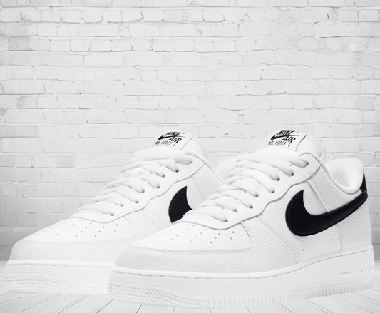 Nike Air Force 1 Low "07 White Black Pebbled Leather"