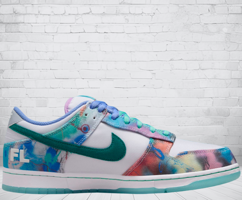 Nike Dunk Low SB "Futura Laboratories Bleached Aqua"