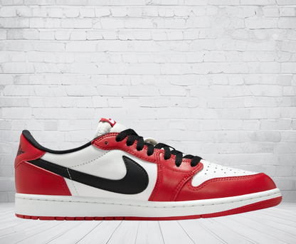 Jordan 1 Low OG "Chicago"