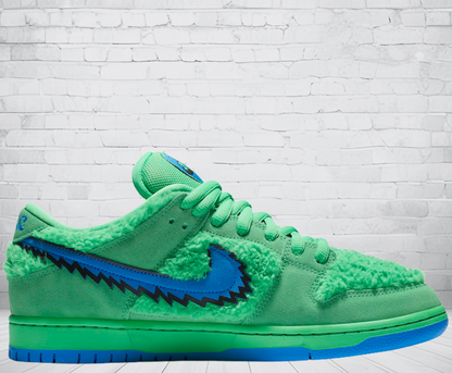 Nike Dunk Low SB "Grateful Dead Green Bear" 