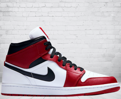 Jordan 1 Mid "Chicago"