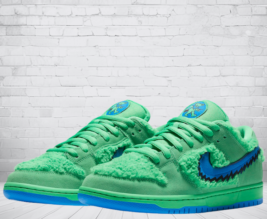 Nike Dunk Low SB "Grateful Dead Green Bear" 