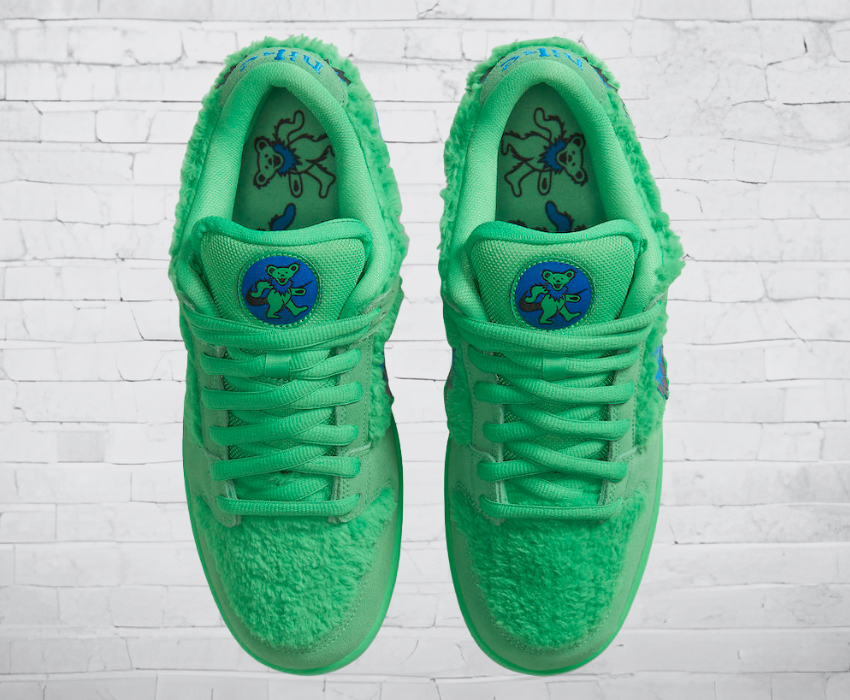 Nike Dunk Low SB "Grateful Dead Green Bear" 