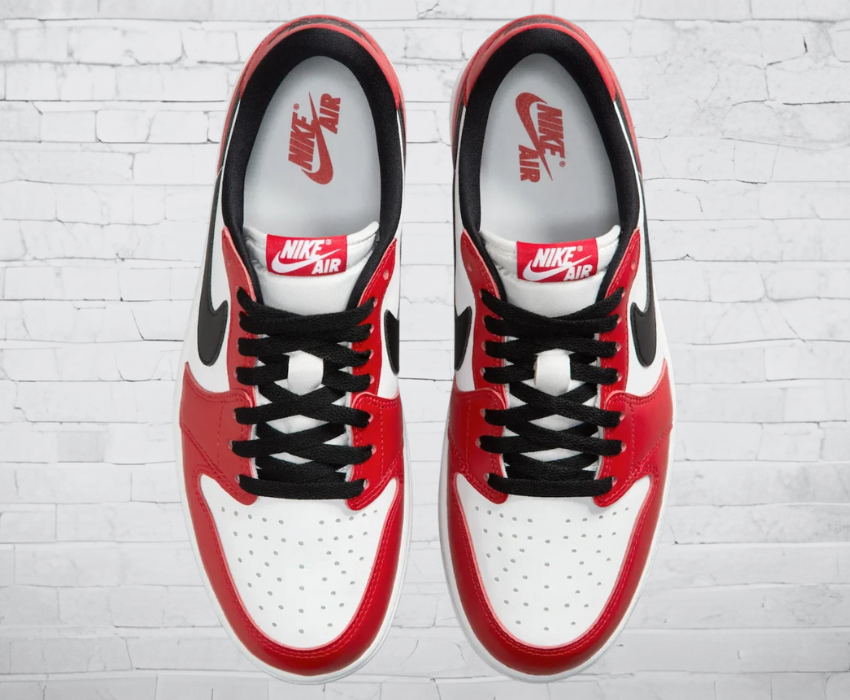 Jordan 1 Low OG "Chicago"