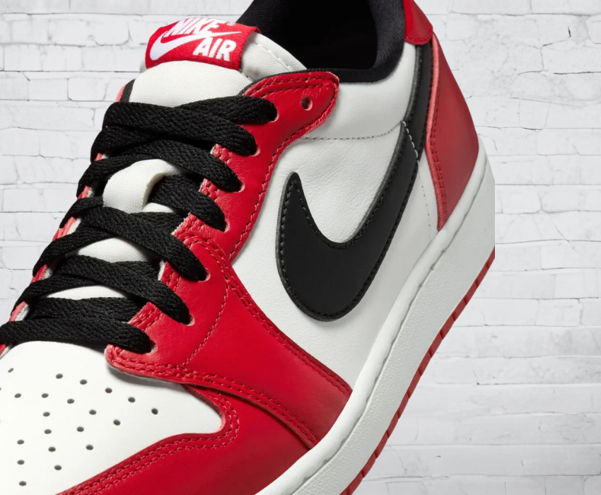 Jordan 1 Low OG "Chicago"
