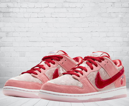 Nike Dunk Low SB "StrangeLove Skateboards"